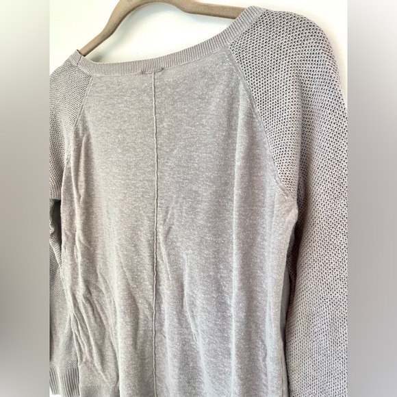 Gap | Gray Sweater - Picture 4 of 7